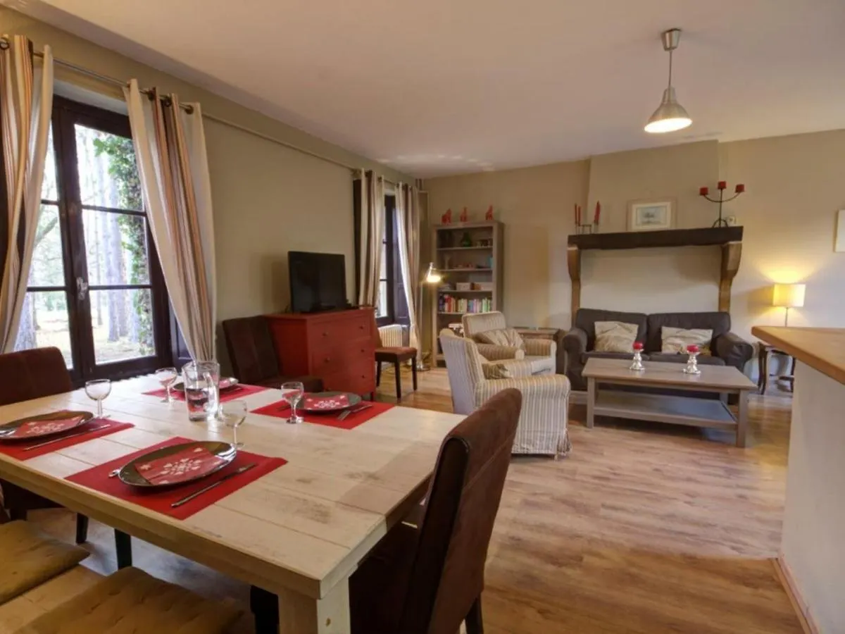 Gite De Charme Avec Parc, Tennis Et Salle De Jeux Pres D'Un Chateau A Parigny - Fr-1-496-160
